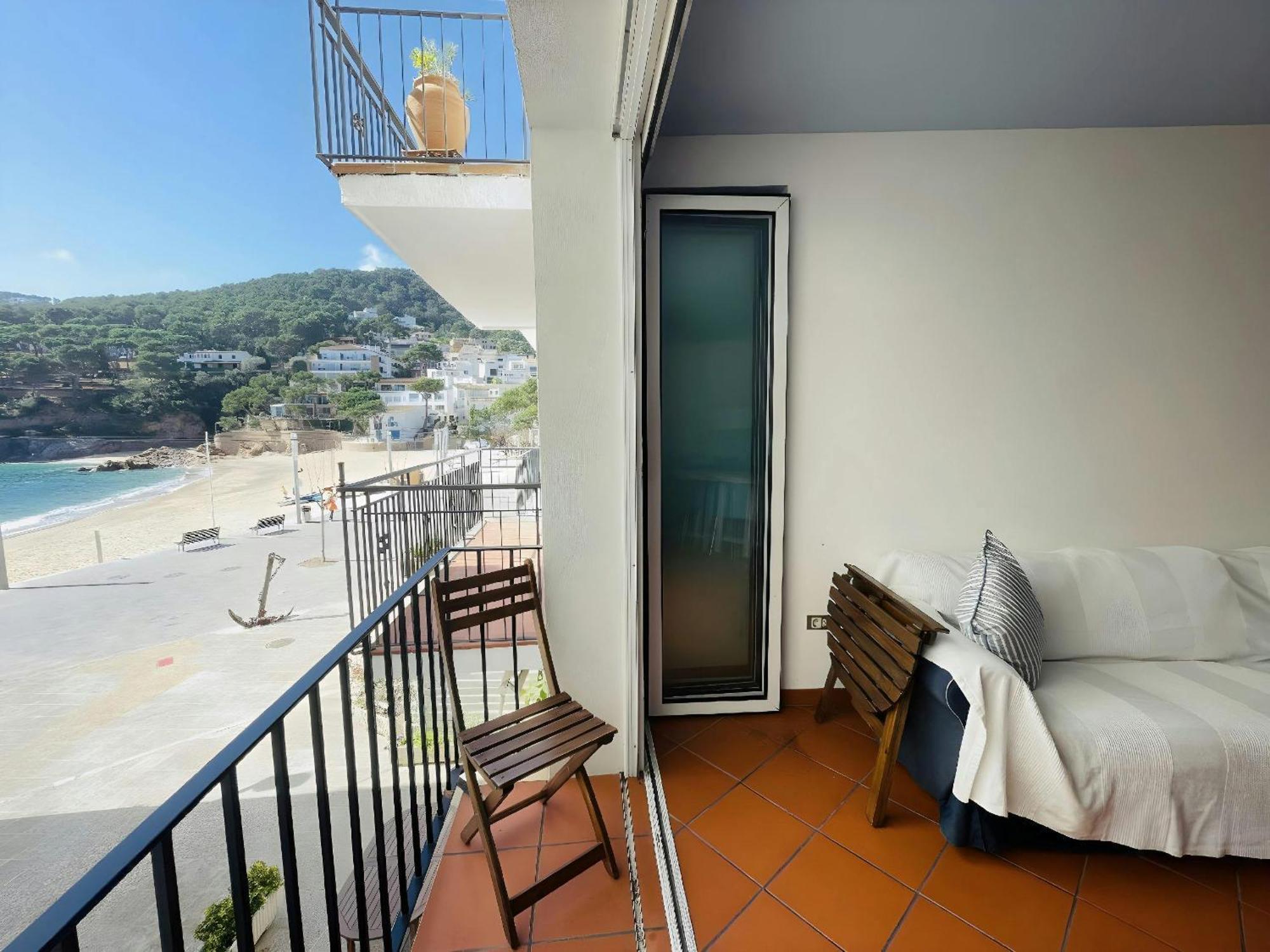 Tamariu Beach 1: Beachfront Wifi Up To 6 Ppl 外观 照片